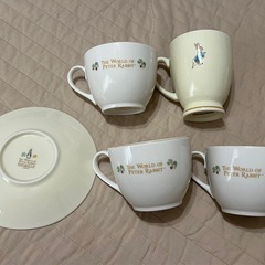 ピーターラビット食器セットの画像