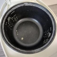 25*80211 TIGER マイコン炊飯ジャー 3合炊き JAI-R551Wの画像