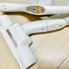 ★超美品!★強力540w!安心のPanasonic紙パック式掃除機の画像