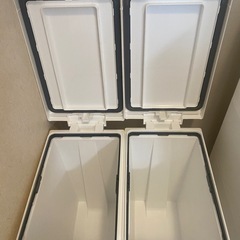 ニトリ防臭ゴミ箱　20L✖️2個の画像