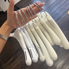 子供用ハンガーの画像