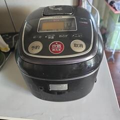 炊飯器の画像