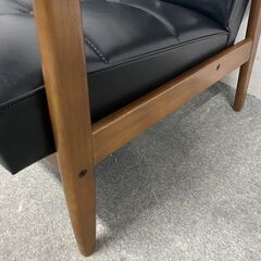 karimoku/カリモク60 Kチェア2シーター 二人掛け ブラック アームトップ/ラバートリー材 ソファ インテリア 中古家具 店頭引取歓迎 R10011の画像