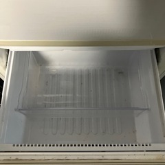 O2508-739 シャープ ノンフロン冷凍冷蔵庫 SJ-PW35W-S ジャンク品 冷凍冷蔵機能不可の画像