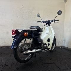 HONDA ホンダ スーパーカブ AA01 低燃費の4サイクル原付バイク MT車 通勤通学配達にオススメ 福岡市内発 全国どこでも陸送可能の画像