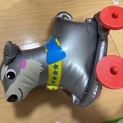 犬のコロコロおもちゃの画像