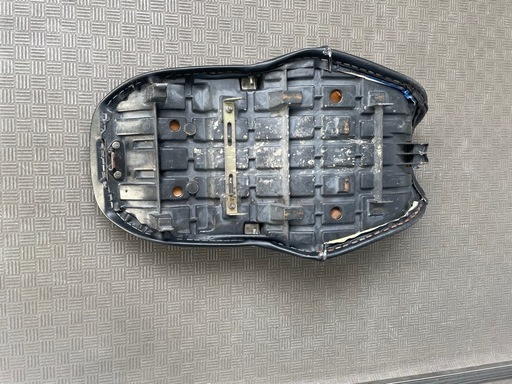 バリオス1型　純正シート バリオス1型純正シート (k) 南小倉のカワサキの中古あげます