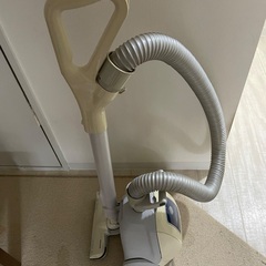 2012年製　東芝掃除機。の画像