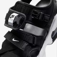 NIKE エマックス サンダルの画像