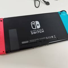 Nintendo Switch HAC-001〈2020年製〉/ニンテンドースイッチの画像