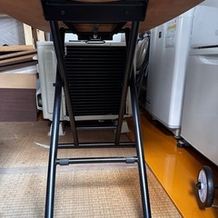 折りたたみテーブルの画像