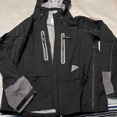 and wander PERTEX SHIELD rain jacketの画像