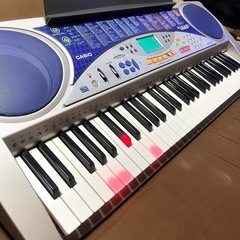 【良品】カシオ CASIO 電子ピアノ　光ナビゲーションキーボードの画像