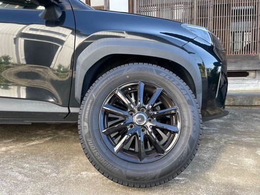 スタットレスタイヤ（205/65/R16）