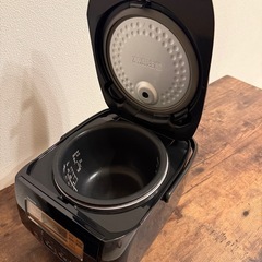 東芝　炊飯器　3号炊きの画像