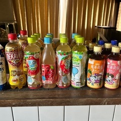 お菓子、飲料水の画像