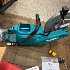 マキタ　40V充電式パワーカッター　バッテリー　刃セットの画像