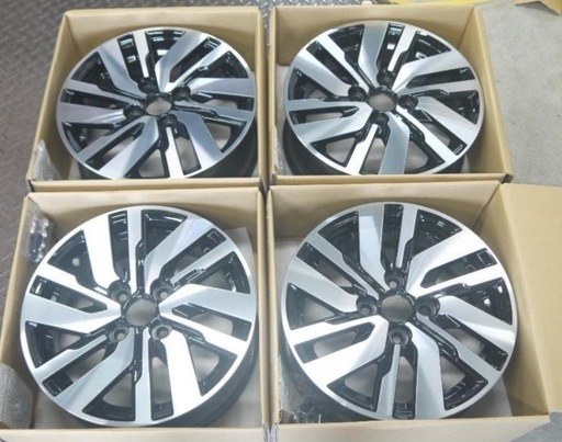 ルーミーカスタムGタイヤ付ホイール【新品同様・価格応談】