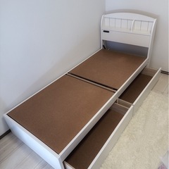 【収納付きベッド】ショートセミシングル（マットレス付）の画像