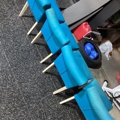 ダイニングテーブルチェアの画像