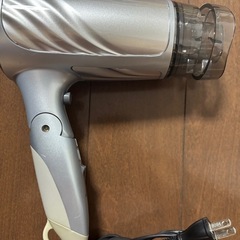 ドライヤーの画像