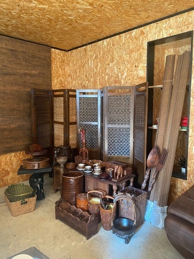 引き取り希望☆アジア風(Thailand)の木製家具や民芸品セット (マイ