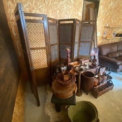 引き取り希望☆アジア風(Thailand)の木製家具や民芸品セットの画像