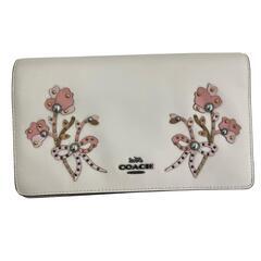 186000 現状品 COACH コーチ ティーローズ スタッズ 花柄 ショルダーウォレット 66670  ホワイト　/グローブレザー レディース [1000025374741]の画像