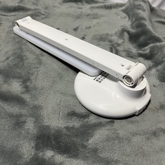 卓上ライトの画像
