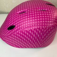 【中古雑貨】子供用品　ヘルメット　ピンクの画像