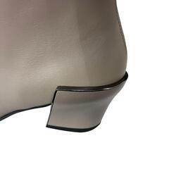 186000 ISSEY MIYAKE イッセイミヤケ ISSEY MIYAKE UNITED NUDE コラボ・Wrap Bootie Mid Taupe 1.02381E+11  グレー/レザー レディース [1000023933254]の画像