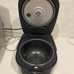 炊飯器の画像