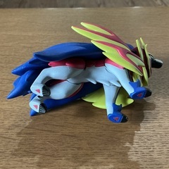 ポケモン好きな人にオススメ👀✨ ザマゼンタ ポケットモンスター フィギュア おもちゃ 置物　汚れアリ💦 タカラトミー 青 赤 黄色の画像