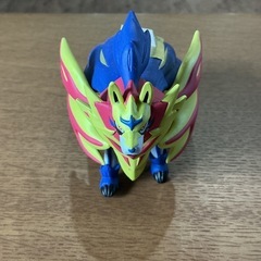 ポケモン好きな人にオススメ👀✨ ザマゼンタ ポケットモンスター フィギュア おもちゃ 置物　汚れアリ💦 タカラトミー 青 赤 黄色の画像