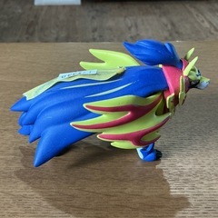 ポケモン好きな人にオススメ👀✨ ザマゼンタ ポケットモンスター フィギュア おもちゃ 置物　汚れアリ💦 タカラトミー 青 赤 黄色の画像
