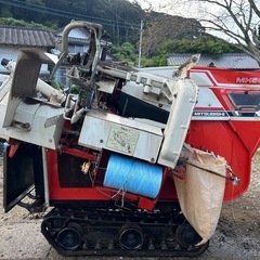 三菱　ハーベスター　脱穀機 7.5馬力 MH50脱穀 クローラー 稲刈 自走式 稲 麦 脱こく コンバイン ハーベスタ 宮崎 簡易始動動画ありの画像