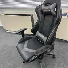 meseracing ゲーミングチェアの画像
