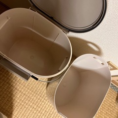 ゴミ箱の画像