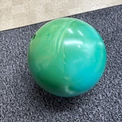 ボーリング玉の画像