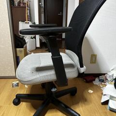 【取引中】イス　移動式の画像