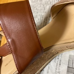 ブラウン　サンダルの画像