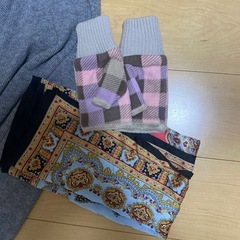 27日まで投稿‼️レディーススカート、手袋、スカーフの画像