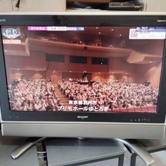 sharp 32インチテレビ2台の画像