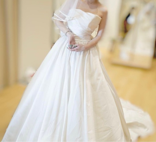 ウエディングドレス
