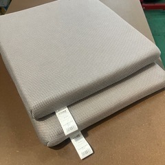 大型ラタン調ファニチャーセット　屋外用テーブルイス
セットの画像