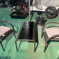 大型ラタン調ファニチャーセット　屋外用テーブルイス
セットの画像