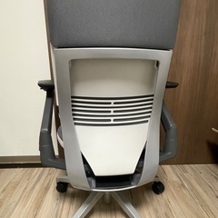 高級 オフィスチェア Steelcase Gesture 定価184,980の画像