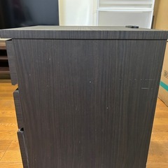 ニトリ　サイドテーブル(コンセント付き)の画像