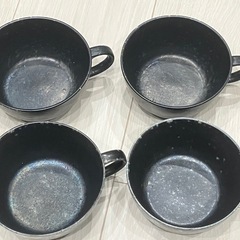 食器4個セットの画像