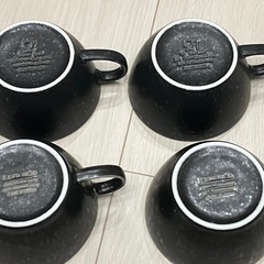 食器4個セットの画像